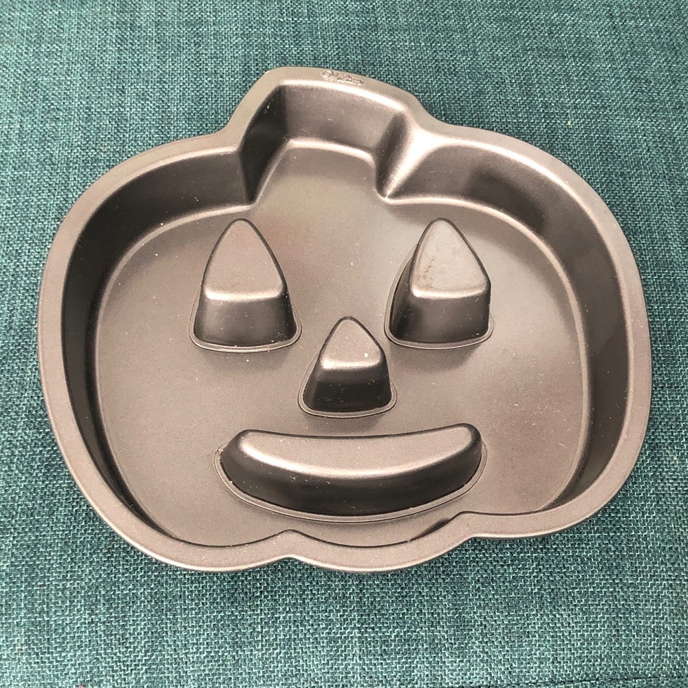 Wilson Pumpkin Cake Pan